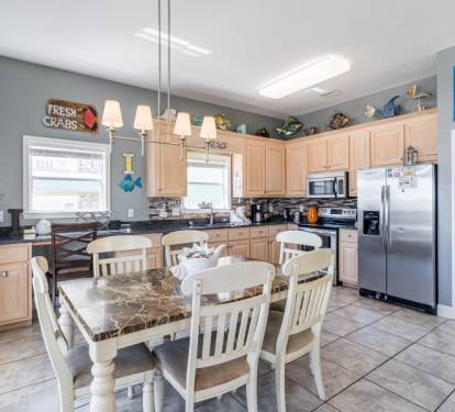 Lyndi Lou Dining & Kitchen