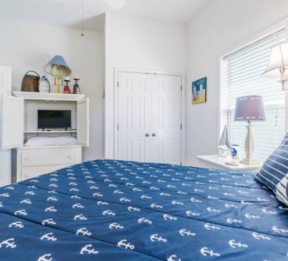 Lyndi Lou Bedroom 2