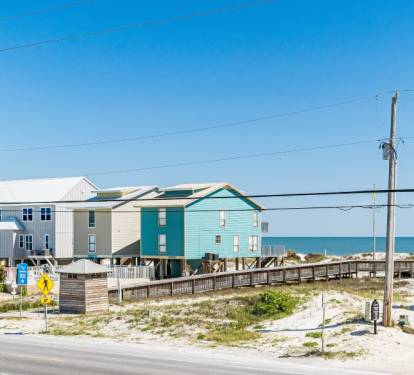 Lyndi Lou Front Porch View