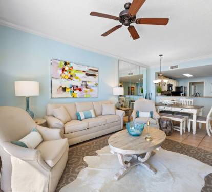 Beach Club 1208C Living Room