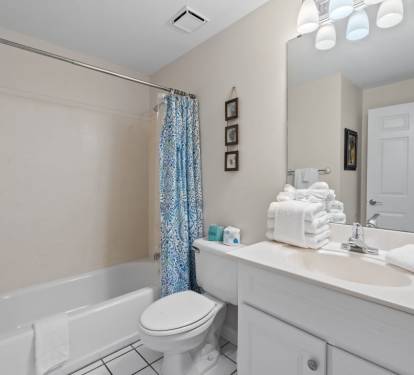 Beach Club 208C Bathroom 2 Tub/Shower Combo