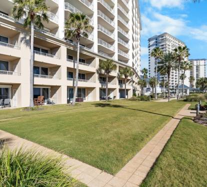 Beach Club Catalina Promenade Walkway and Lawn