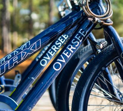 Explore the surrounding area with complimentary bicycles, perfect for leisurely rides through charming local neighborhoods and scenic pathways.