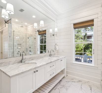 Primary King En-Suite - Dual Vanities