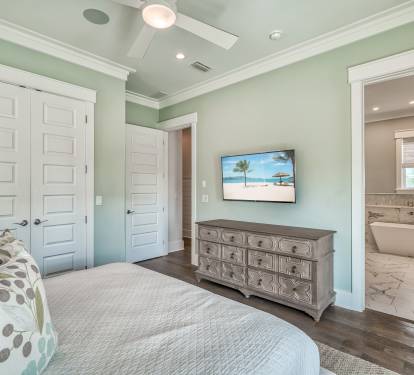 Primary King Suite - Equipped with a Flat-Screen TV