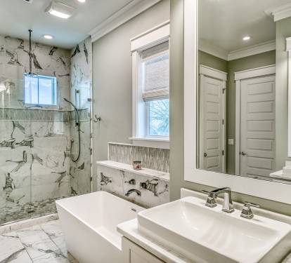 Primary King En-Suite - Complete with Separate Vanities