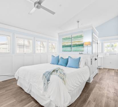 2nd Floor - Primary King Suite