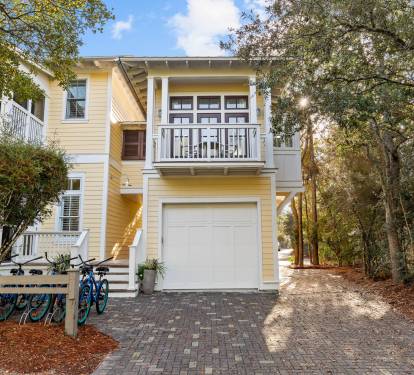 Separate Carriage House for 2!