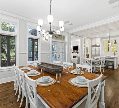 Dining Area with Seating for 12!