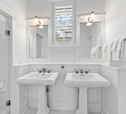 2nd Floor Primary En-Suite - Equipped with Dual Vanities