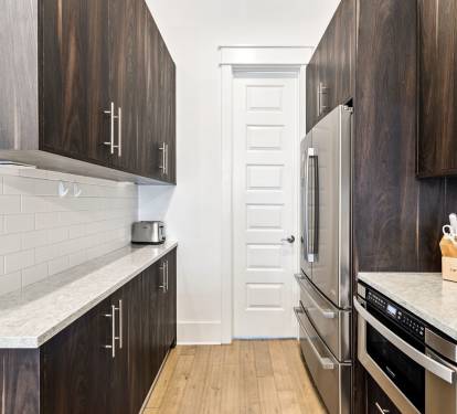 Fully Equipped with Stainless Steel Appliances