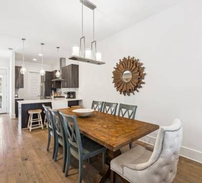 Spacious Dining Area with Seating for 8
