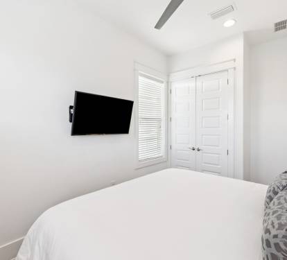 King Guest Suite - Equipped with a Flat-Screen TV