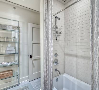 Jack and Jill Bathroom - Featuring a Tub/Shower Combo & Single Vanity