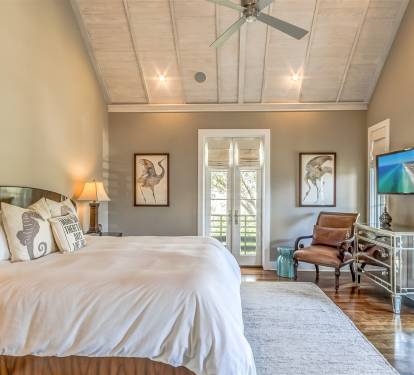 2nd Floor - Primary King Suite