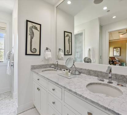 Primary King En-Suite - Dual Vanities