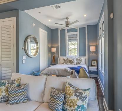 Queen Bed Nook