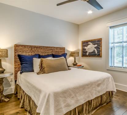 1st Floor Guest Suite - King Size Bed