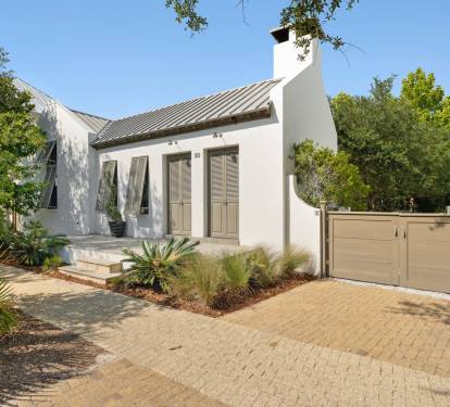 Welcome to 'Somerset Cottage' in Rosemary Beach!
