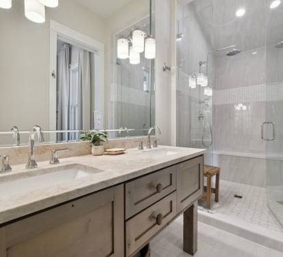 Primary King En-Suite - Dual Vanities