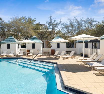 Make a Splash in the Cabana Pool!