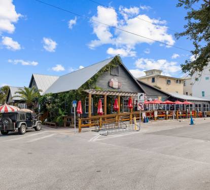 Enjoy a Great Dinner at The Red Bar, Just 6 Minutes Away!