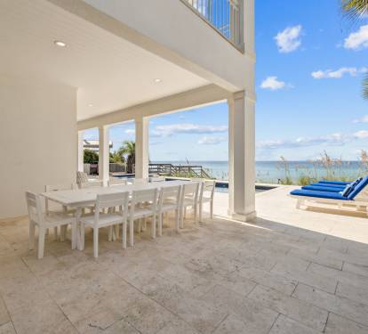 Al Fresco Dining for 12 & Pool Loungers for Soaking Up the Sun!