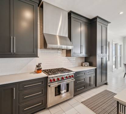 Fully Equipped Chef's Kitchen - Perfect for Gourmet Meals