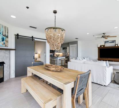 Dining Area with Seating for 6 + Electric Fireplace!