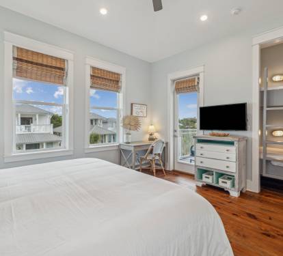 Primary King Suite - Dedicated Workspace, Flat-Screen TV & Balcony Access