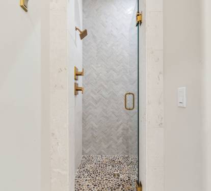 Primary King En-Suite - Walk-In Shower