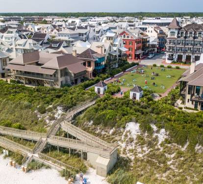 4 Min Walk to the Rosemary Western Green Beach Access!