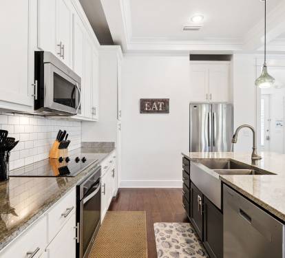 Fully Equipped with Stainless Steel Appliances