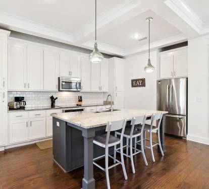 Enjoy Breakfast or a Quck Bite - Bar Seating for 3