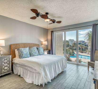 Primary Suite - King Size Bed