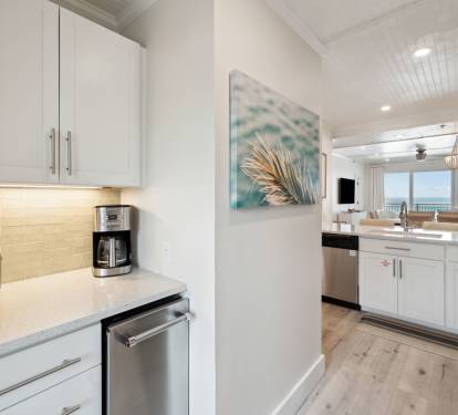 Coffee Bar with Built-In Ice Maker