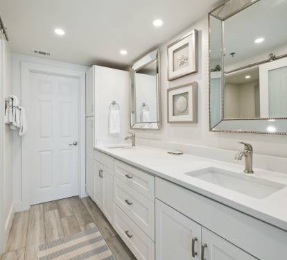 Primary King En-Suite - Dual Vanities & Ample Storage