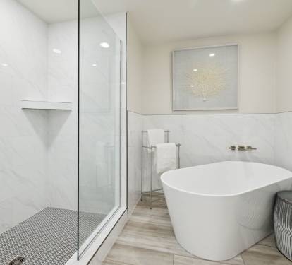 Primary King En-Suite - Large Soaking Tub & Walk-In Shower
