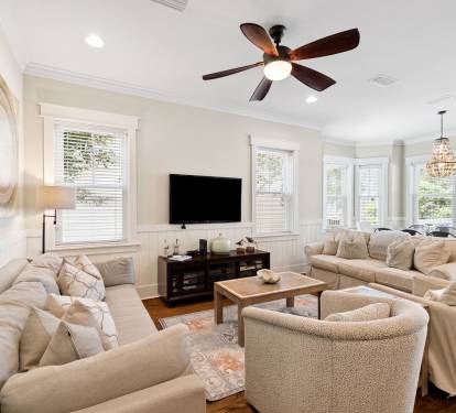 Open & Inviting Living Area