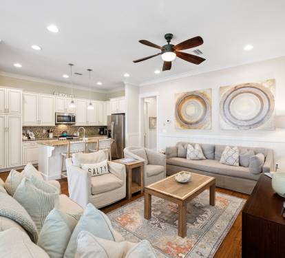 Cozy Living Area with Ample Seating