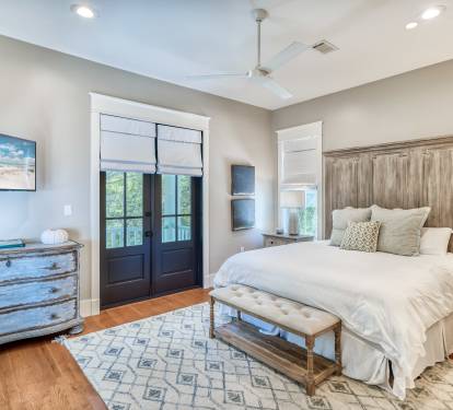 2nd Floor - Guest Room - King Size Bed