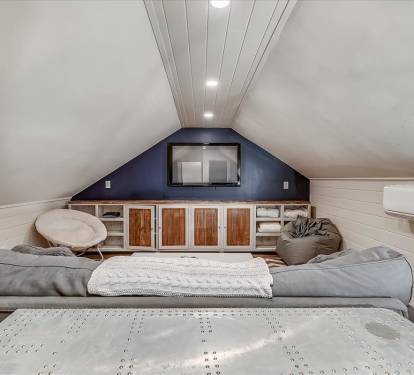 2nd Floor Loft - Equipped with a Large Flat Screen TV