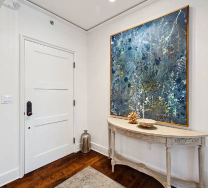 Inviting Entry into 'Ocean's Six'!