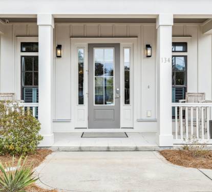 Inviting Front Porch - Perfect for Morning Coffee