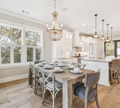 Gather with Family for Meals in the Dining Area - Seating for 8