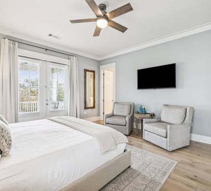 King Guest Suite - Balcony Access + Flat-Screen TV