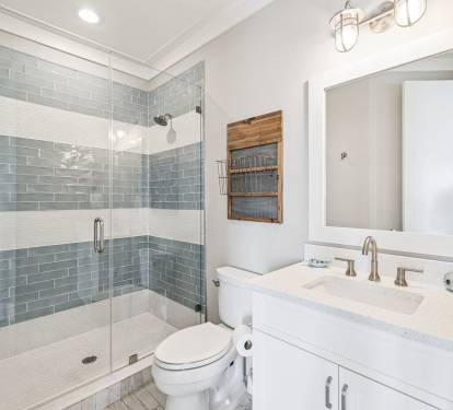 Bunk Room En-Suite - Single Vanity + Walk-In Shower