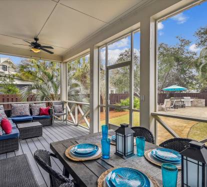 Dine Al Fresco on the Screen-in Porch