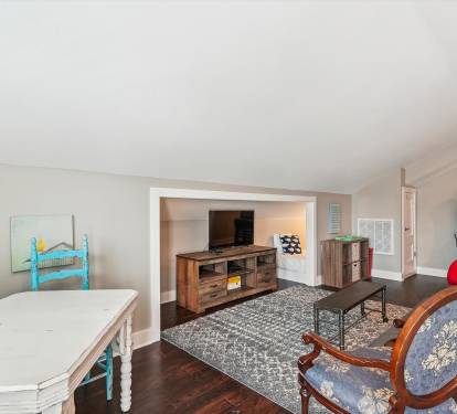 2nd Floor Living Area - Perfect for Kids!
