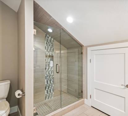 Primary King En-Suite - Walk-In Shower
